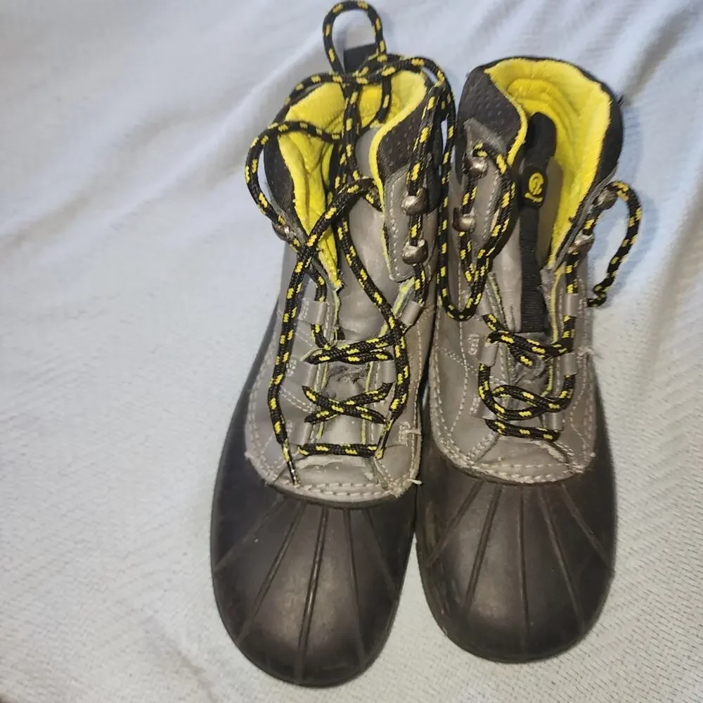 CHAMPION EUC YOUTH BOYS SIZE 6 DUCK BOOTS SHOES